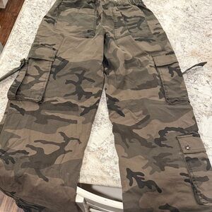 Sanctuary Anthropologie Camouflage Cargo Pants - Olive Camo